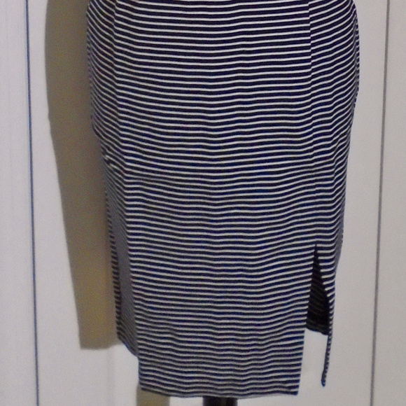 BANANA REPUBLIC Stripe Ponte Sheath Dress 6 NAVY - Picture 4 of 7